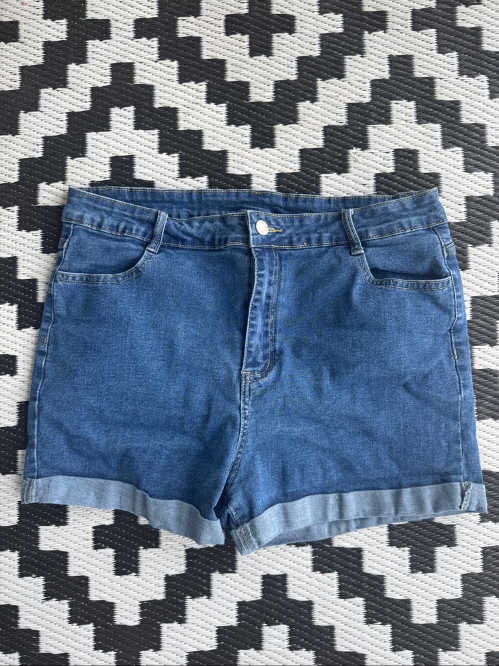 High-Rise Denim Shorts - XXL/2X
